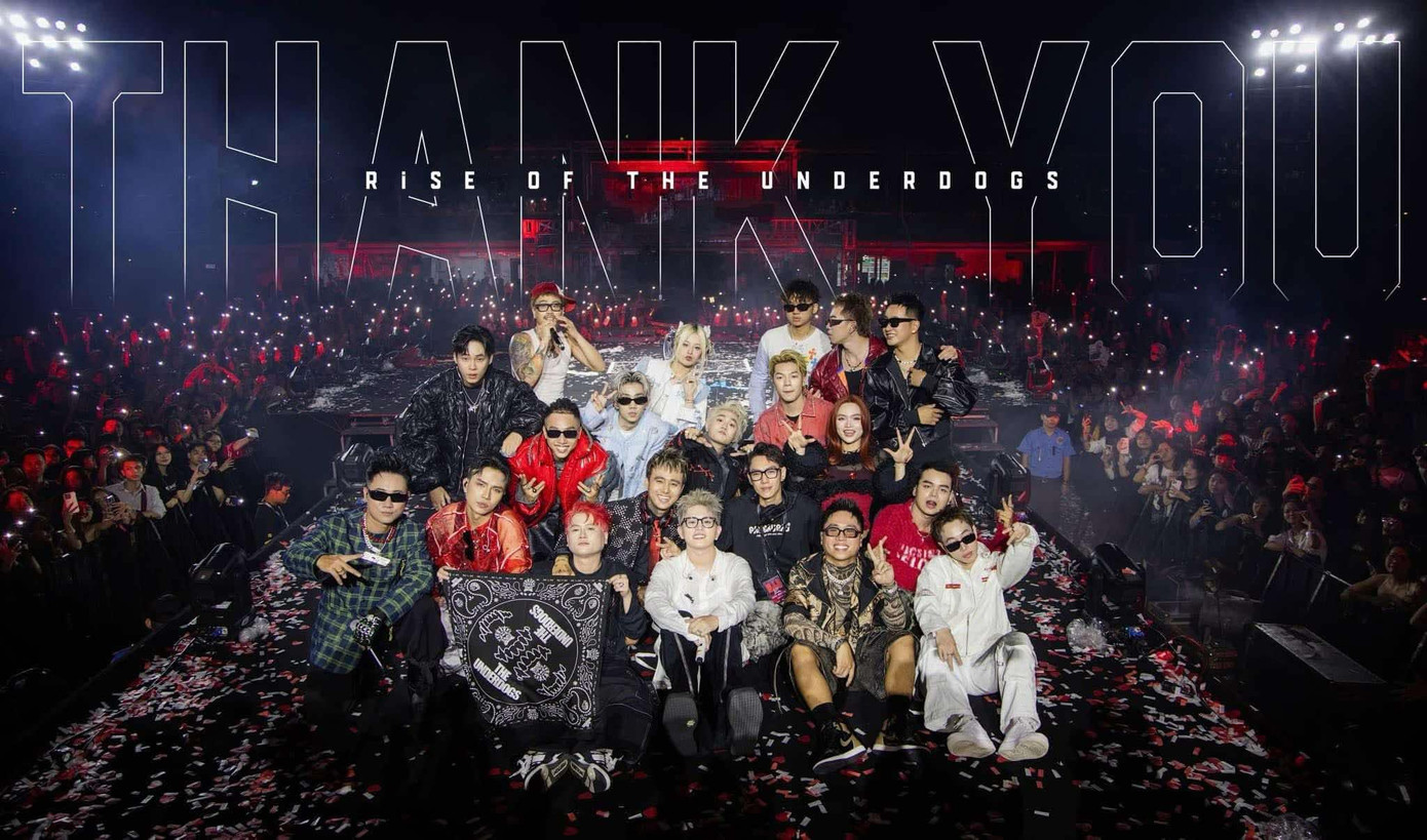 Team B Ray đã từng tổ chức một đêm minishow hoành tráng. Team B Ray đã từng tổ chức một đêm minishow hoành tráng.