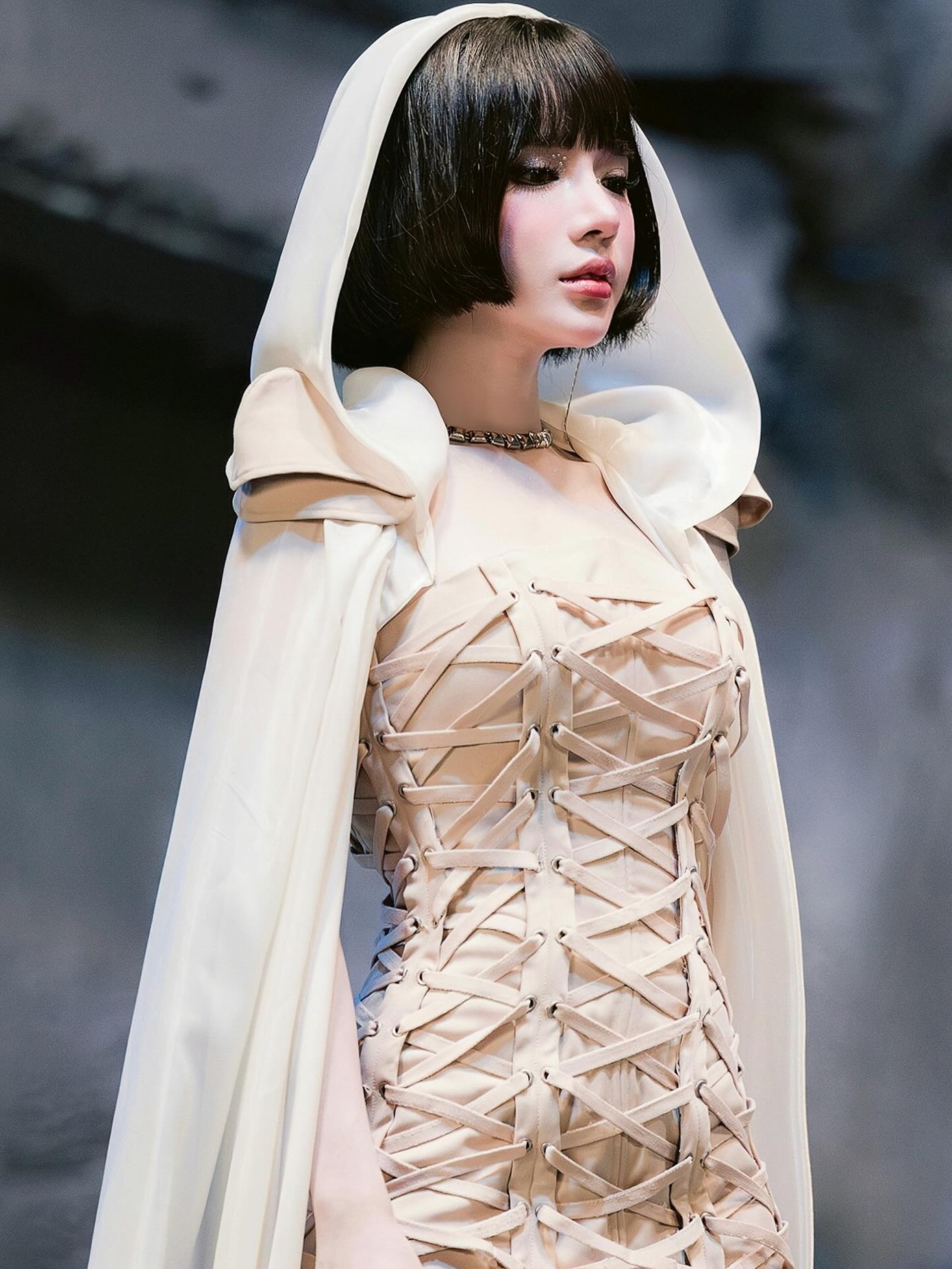 LyLy đảm nhận vị trí đội trưởng ở Live stage 1 nhưng không tạo được sự nổi bật.