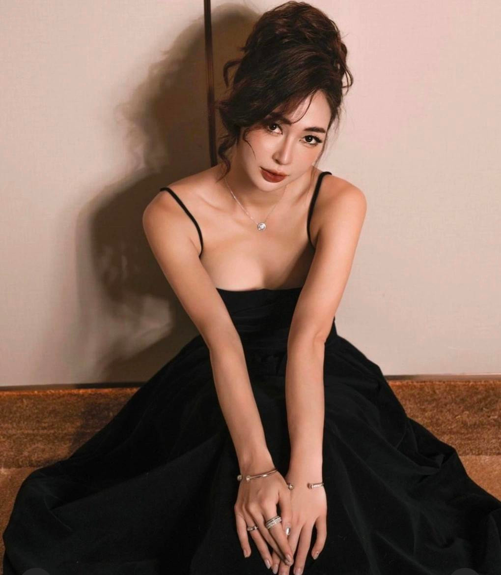 SunHT bận rộn với công việc kinh doanh.