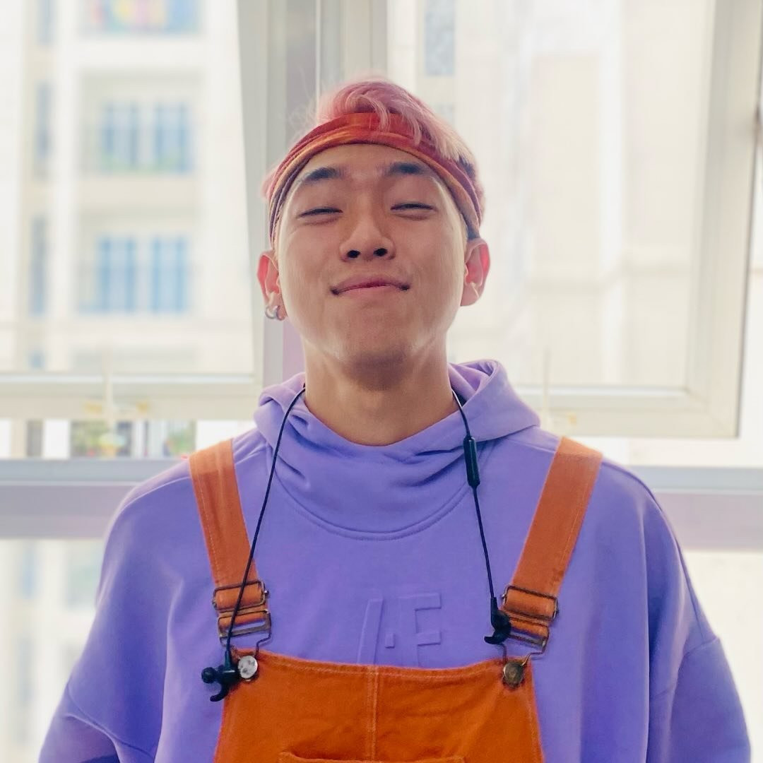 Anh Hoàng cho rằng làm việc teamwork rất cần thiết cho khoảng thời gian cuối năm vì công việc sẽ hoàn thành nhanh hơn và hiệu quả cũng tốt hơn. Anh Hoàng cho rằng làm việc teamwork rất cần thiết cho khoảng thời gian cuối năm vì công việc sẽ hoàn thành nhanh hơn và hiệu quả cũng tốt hơn.