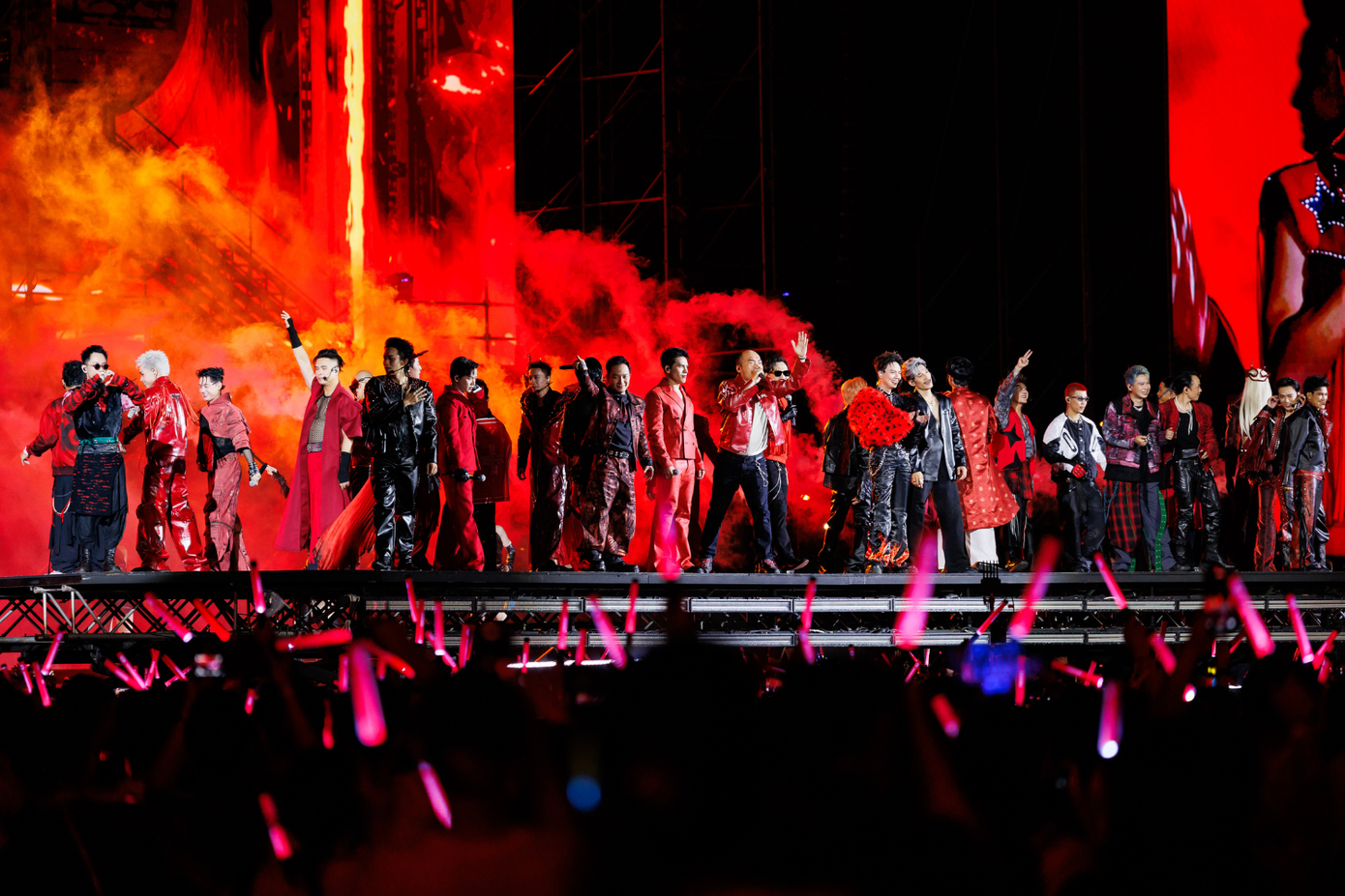 Concert Anh Trai Vượt Ngàn Chông Gai vẫn "giữ lửa" dù sắp đi tới đêm diễn thứ 5 và 6. Ảnh: BTC. Concert Anh Trai Vượt Ngàn Chông Gai vẫn "giữ lửa" dù sắp đi tới đêm diễn thứ 5 và 6. Ảnh: BTC.