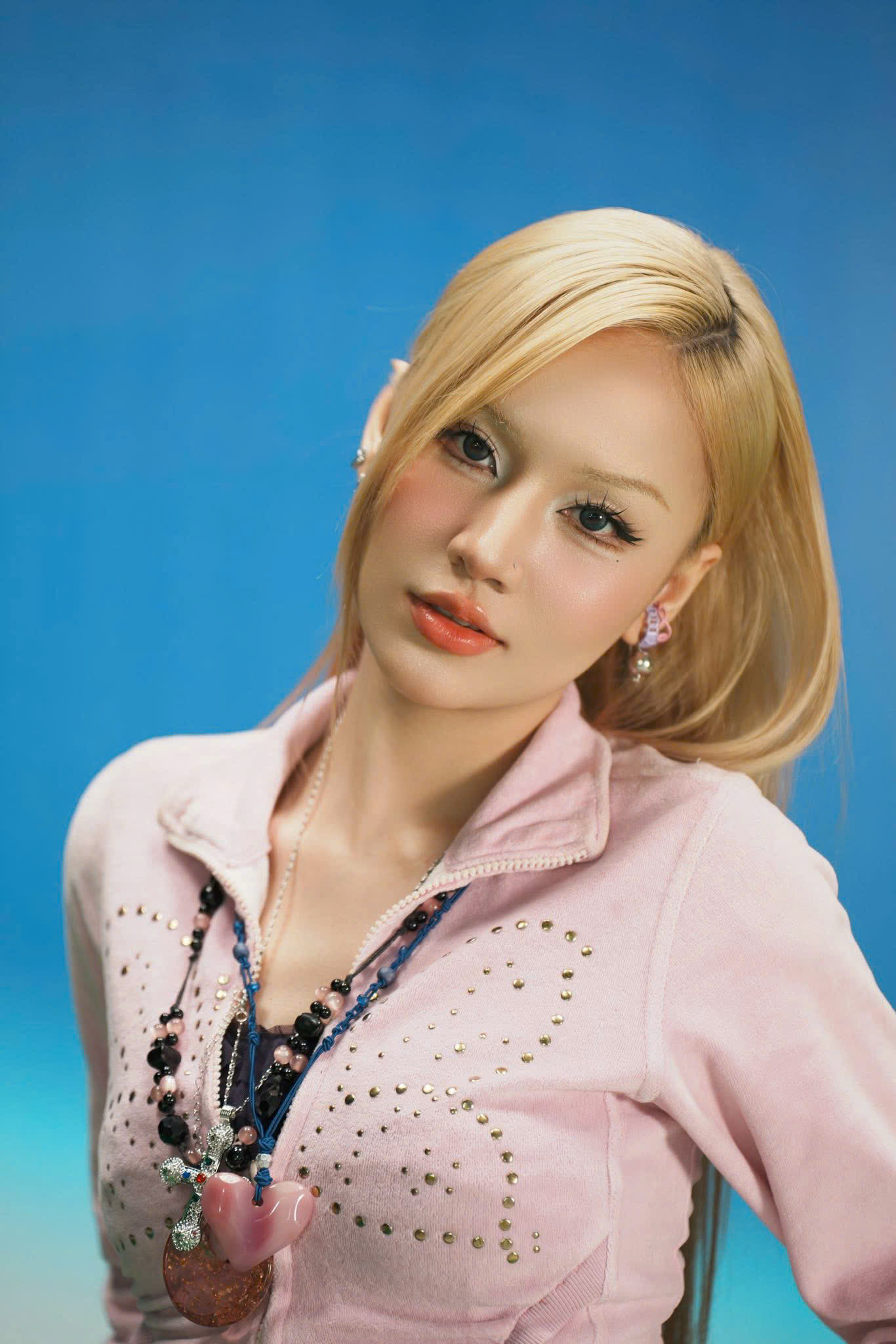 Nàng rapper Gen Z ghi điểm với vẻ ngoài cá tính, xinh đẹp. Ảnh: FBNV. Nàng rapper Gen Z ghi điểm với vẻ ngoài cá tính, xinh đẹp. Ảnh: FBNV.