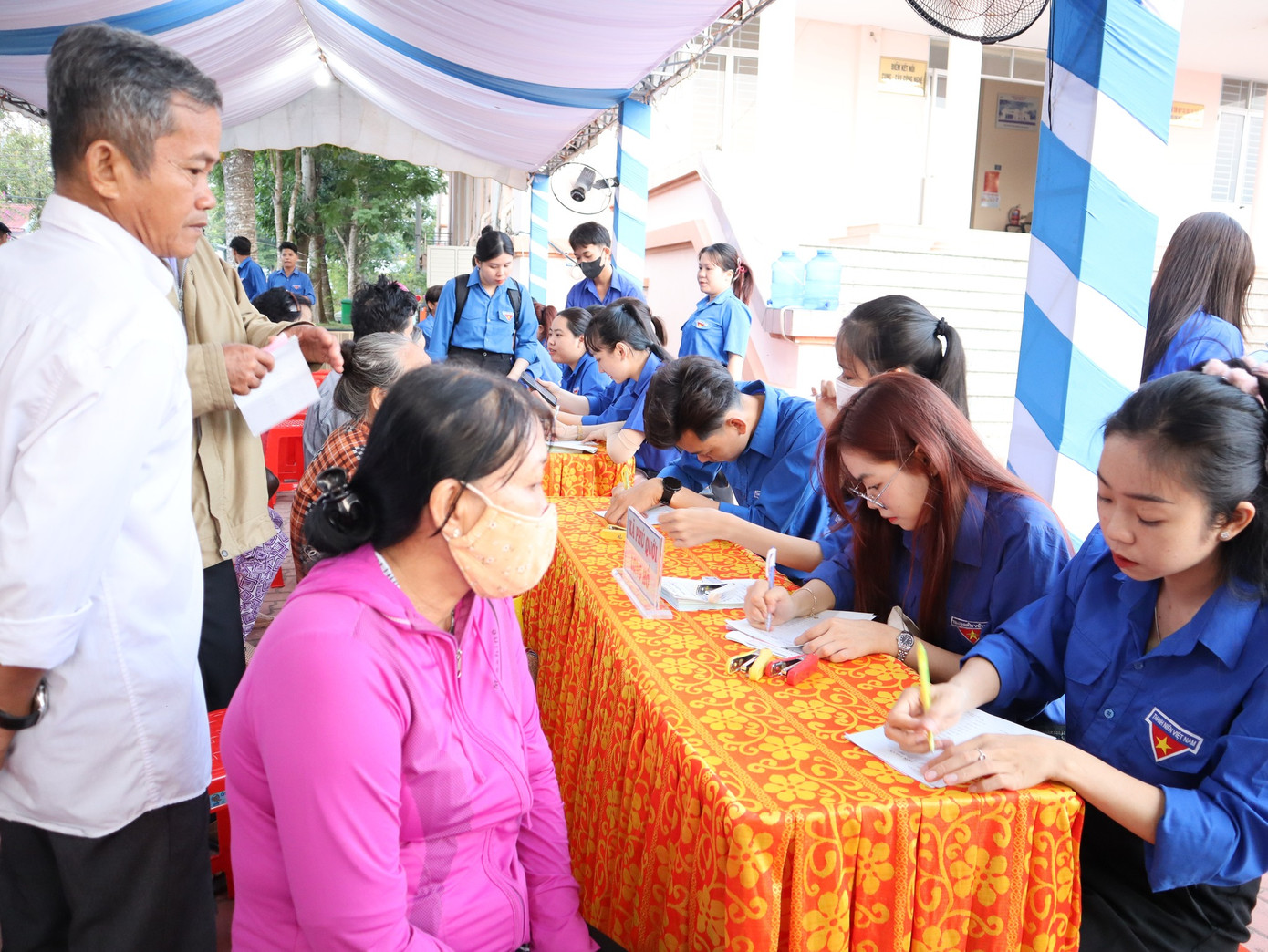 Ảnh: Đoàn Thanh niên - Hội Sinh viên Trường Đại học Cửu Long Ảnh: Đoàn Thanh niên - Hội Sinh viên Trường Đại học Cửu Long
