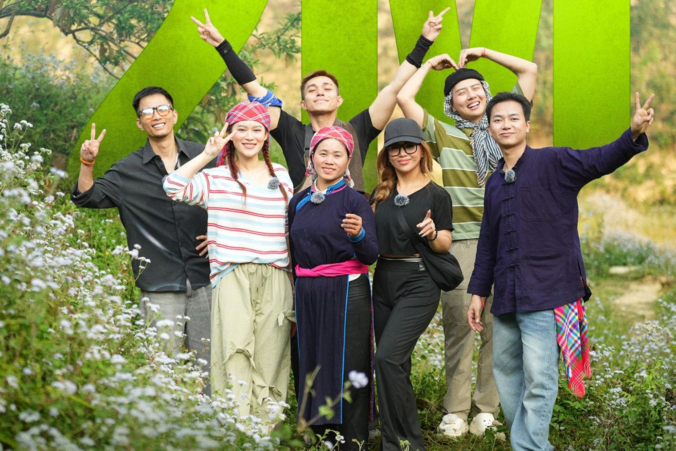 Gia Đình Haha có sự tham gia của dàn cast chính gồm Duy Khánh, Jun Phạm, Ngọc Thanh Tâm, Rhymastic, Bùi Công Nam và khách mời Minh Tuyết.