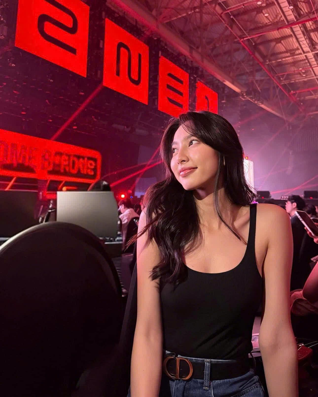 Fan "xin vía" Thùy Tiên để quẩy concert nhưng vẫn đẹp không tì vết.