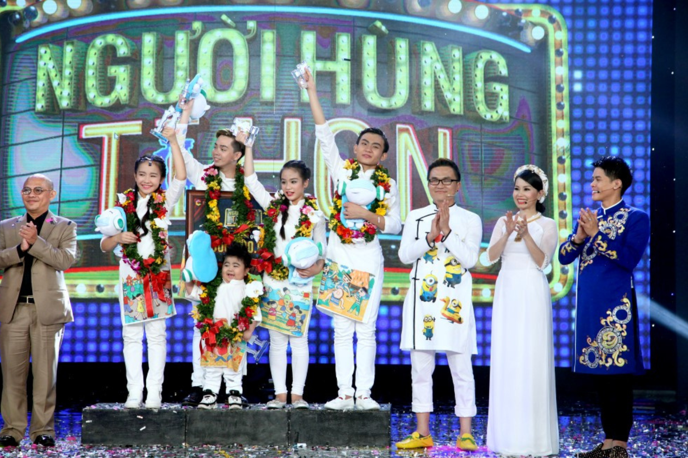 Minh Quân cùng Biệt đội Gấu Trúc giành ngôi vị Quán quân tại Người Hùng Tí Hon mùa 2.