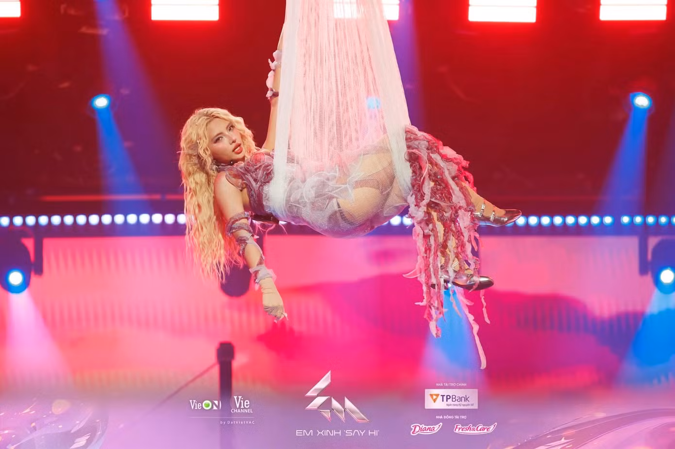 Mỗi lần xuất hiện, MaiQuinn đều khiến fan “shock visual”.