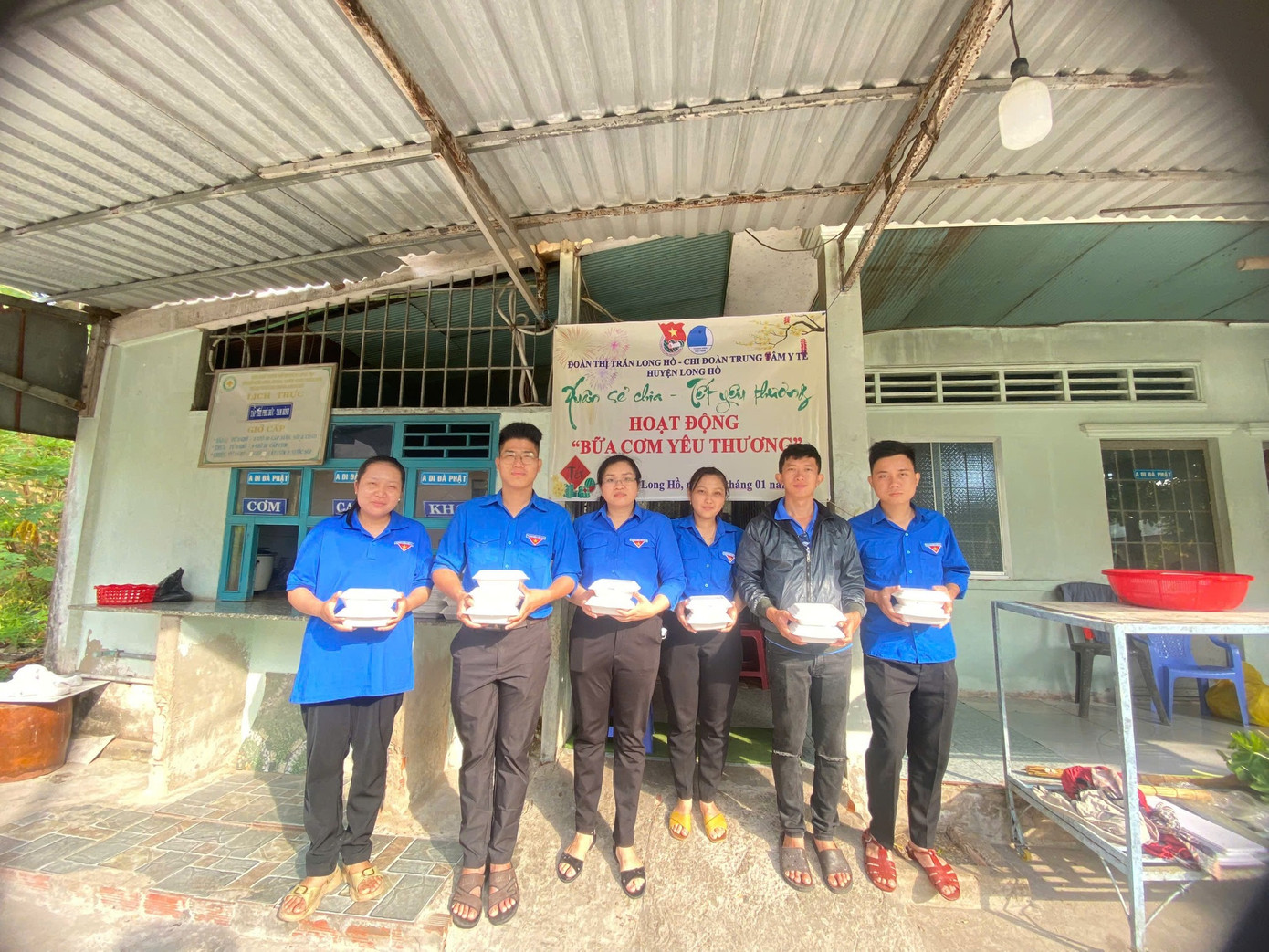 Ảnh: Đoàn Thị Trấn Long Hồ Ảnh: Đoàn Thị Trấn Long Hồ