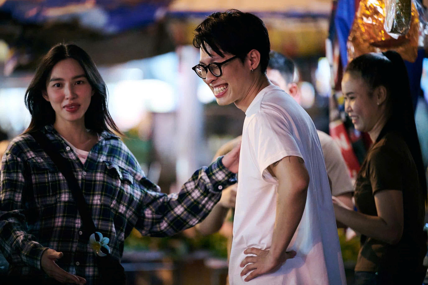 HURRYKNG là khách mời đầu tiên của Đu Đêm 3. HURRYKNG là khách mời đầu tiên của Đu Đêm 3.