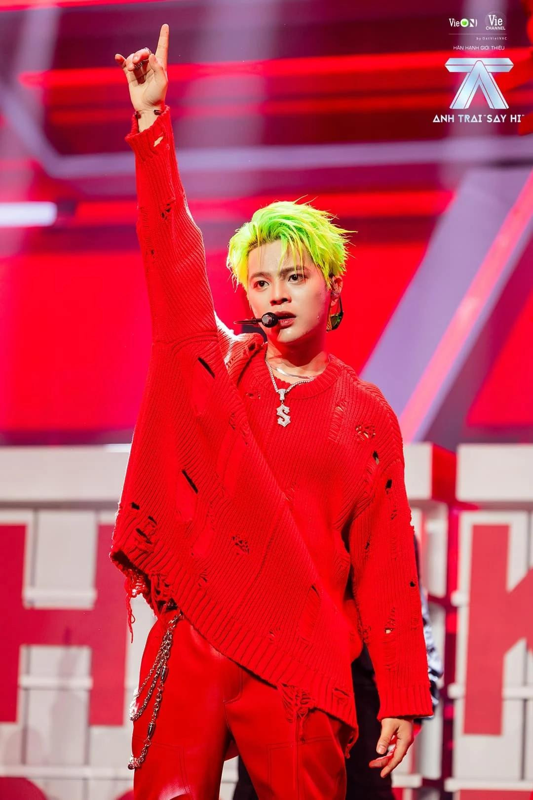 RHYDER "thoát vibe" để mang đến những hình ảnh gần gũi hơn.