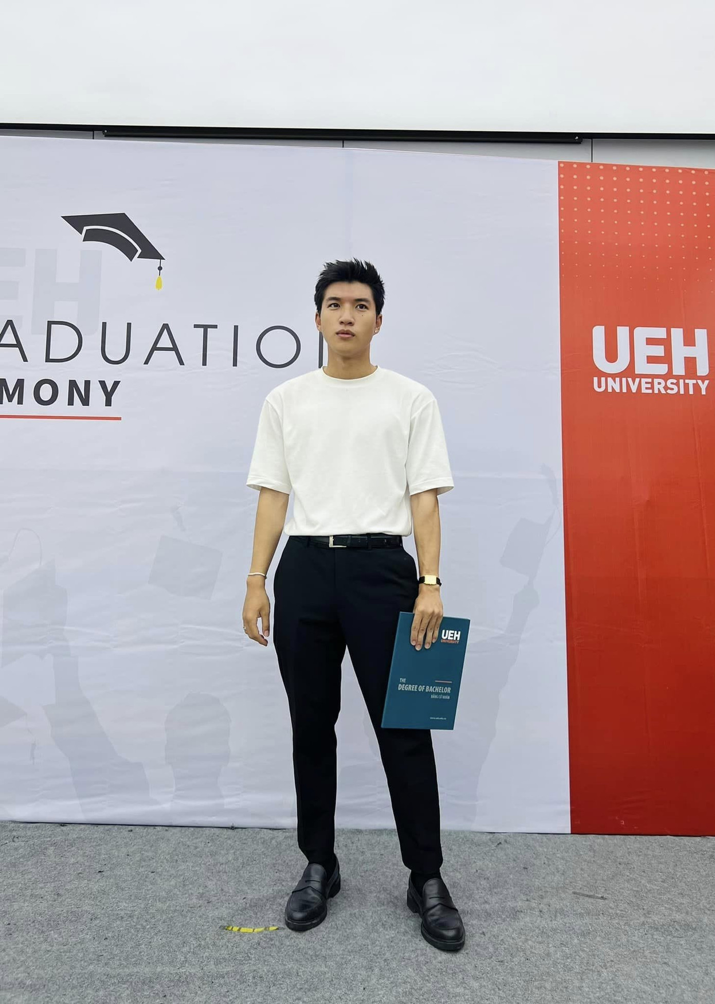 HIEUTHUHAI là "bảo chứng" cho sinh viên trái ngành vẫn thành công. HIEUTHUHAI là "bảo chứng" cho sinh viên trái ngành vẫn thành công.