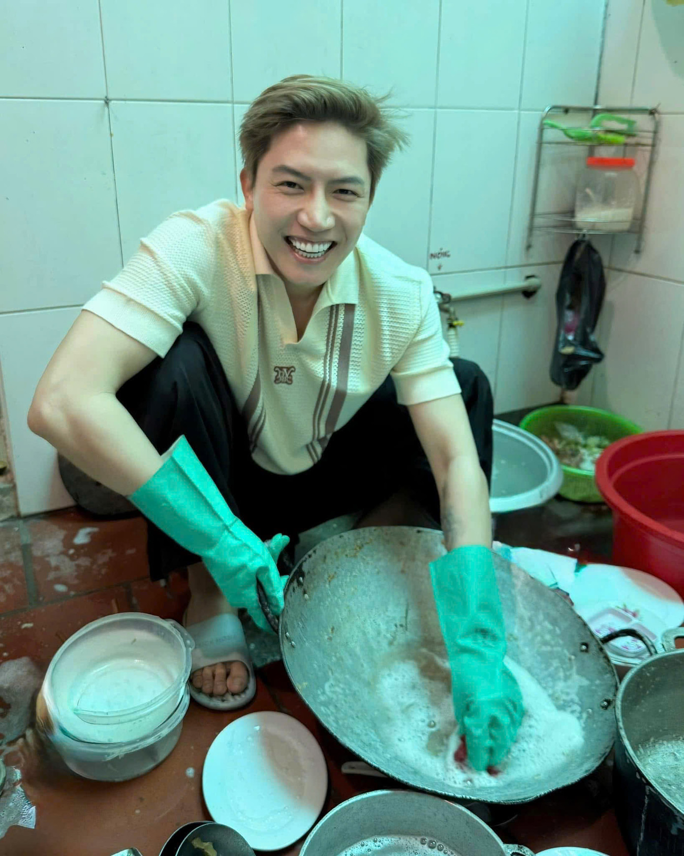 Anh Tú Voi "ê hề content" mùa Tết. Anh Tú Voi "ê hề content" mùa Tết.