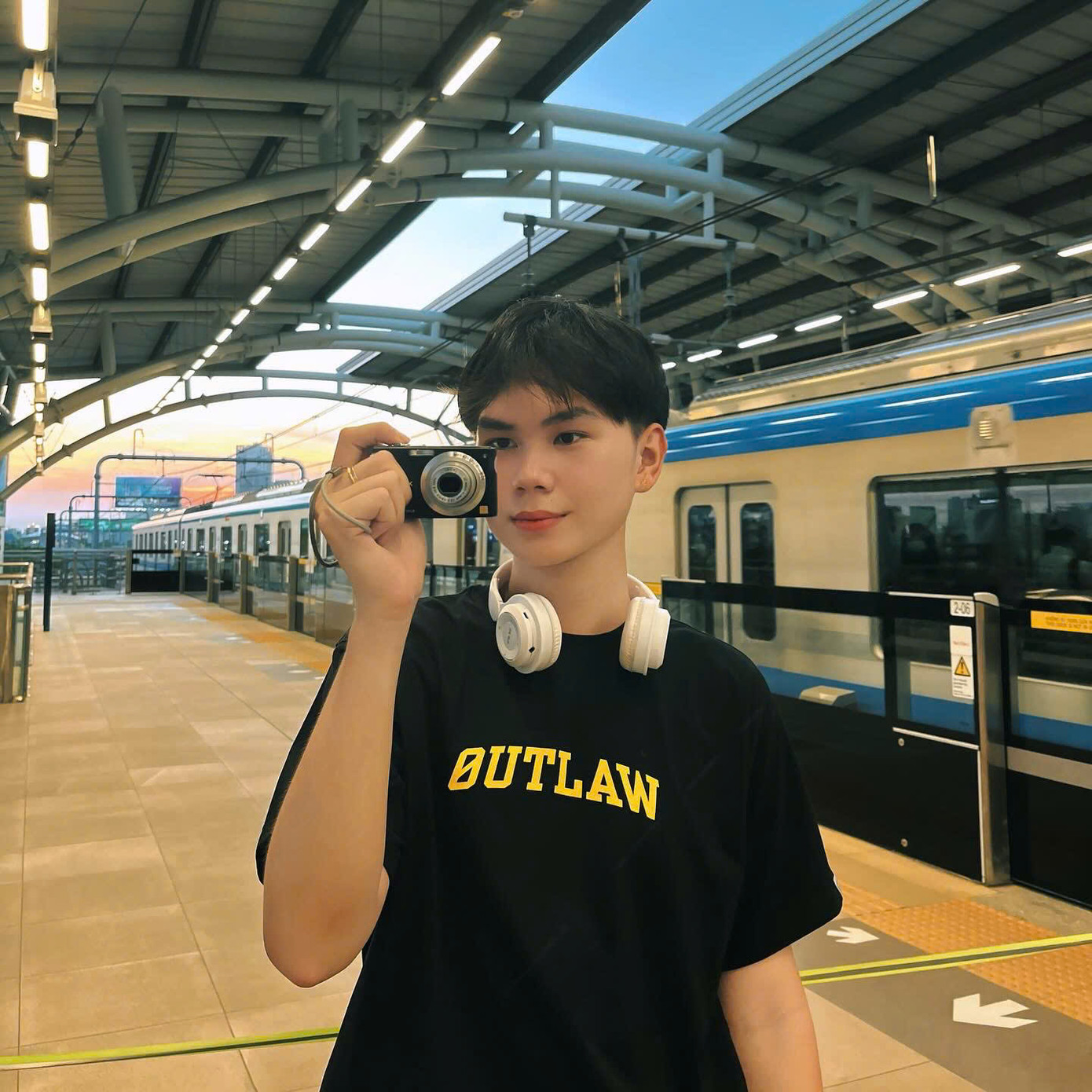 Hoàn Nhân không ít lần bị "fomo" bởi đồ công nghệ giá rẻ (Ảnh: NVCC) Hoàn Nhân không ít lần bị "fomo" bởi đồ công nghệ giá rẻ (Ảnh: NVCC)