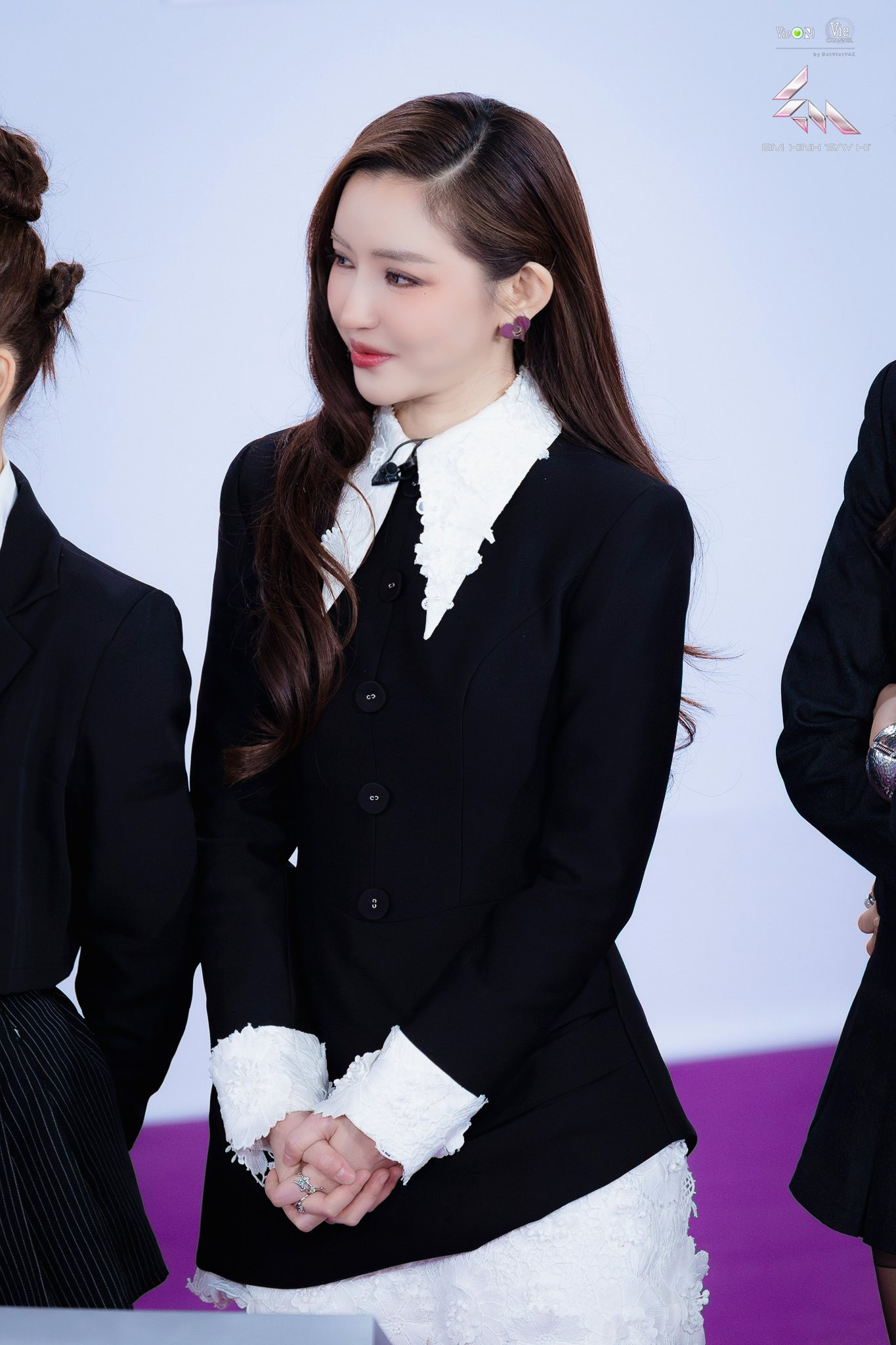 Chính sự kiên định và "tâm bất biến giữa dòng đời vạn biến" của Bích Phương khiến các đối thủ hao hụt điểm đáng kể. Chính sự kiên định và "tâm bất biến giữa dòng đời vạn biến" của Bích Phương khiến các đối thủ hao hụt điểm đáng kể.