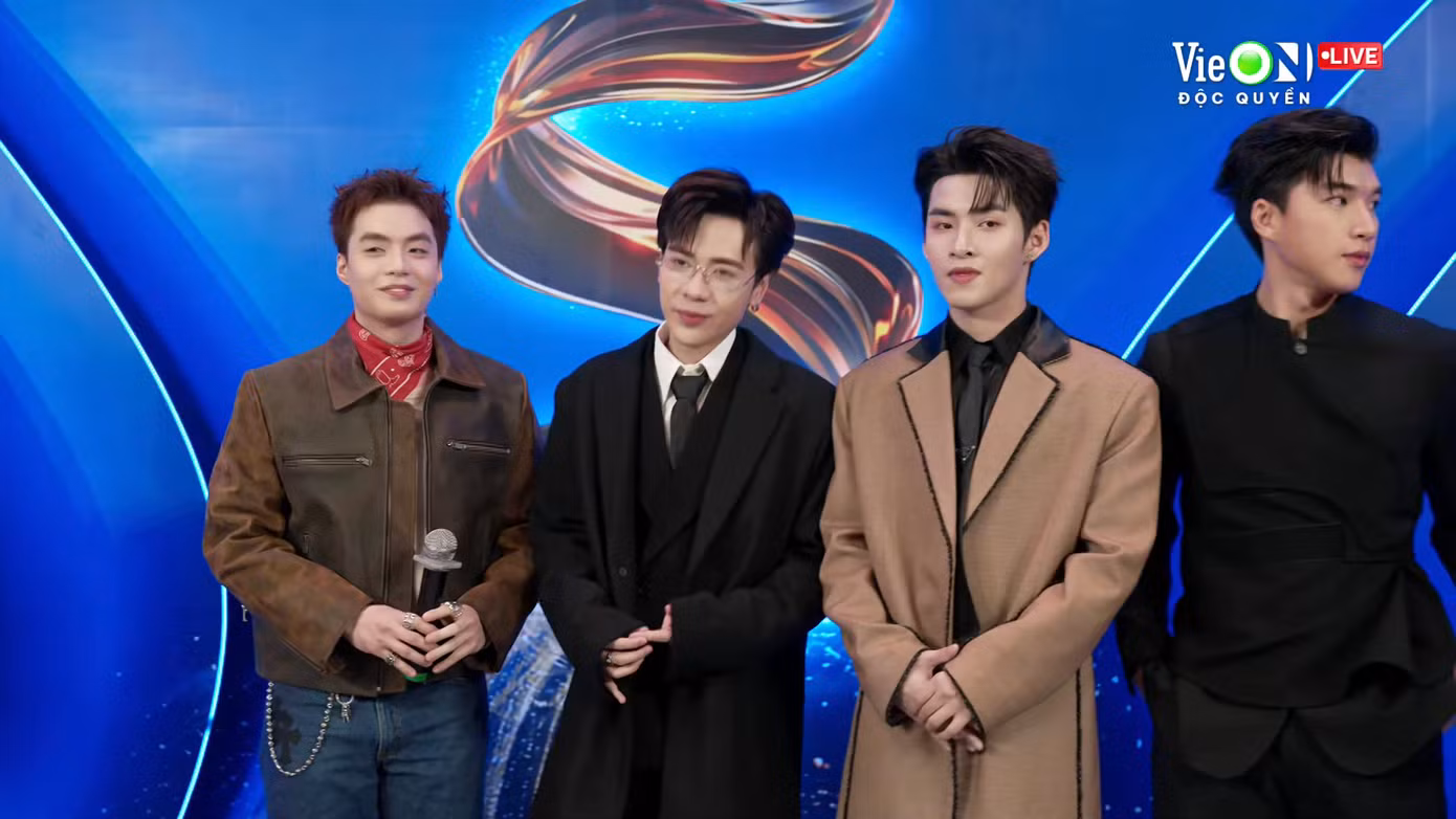 Fan mê mẩn với giao diện đậm chất "tổng tài" của Quang Hùng MasterD.