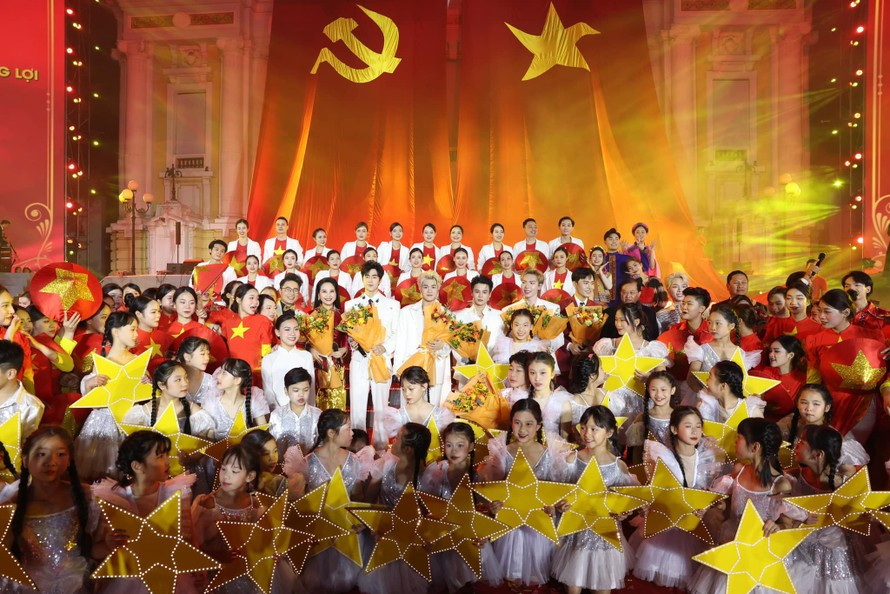 Ca khúc từng vinh dự được góp mặt trong nhiều chương trình lớn.