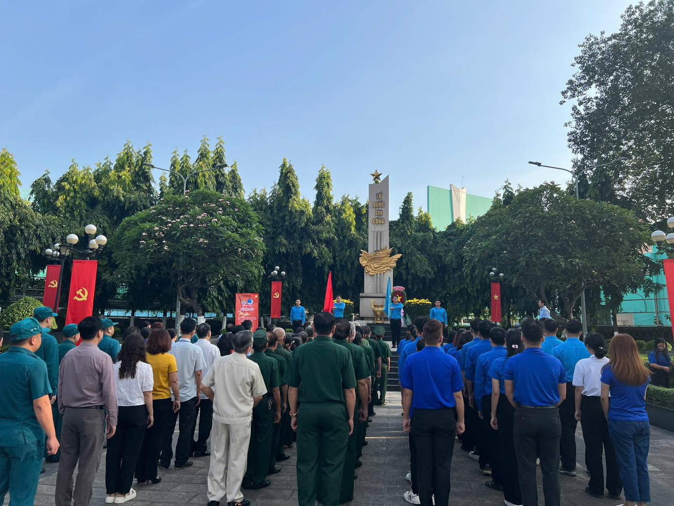 Ảnh: Tuổi Trẻ Bình Thạnh Ảnh: Tuổi Trẻ Bình Thạnh