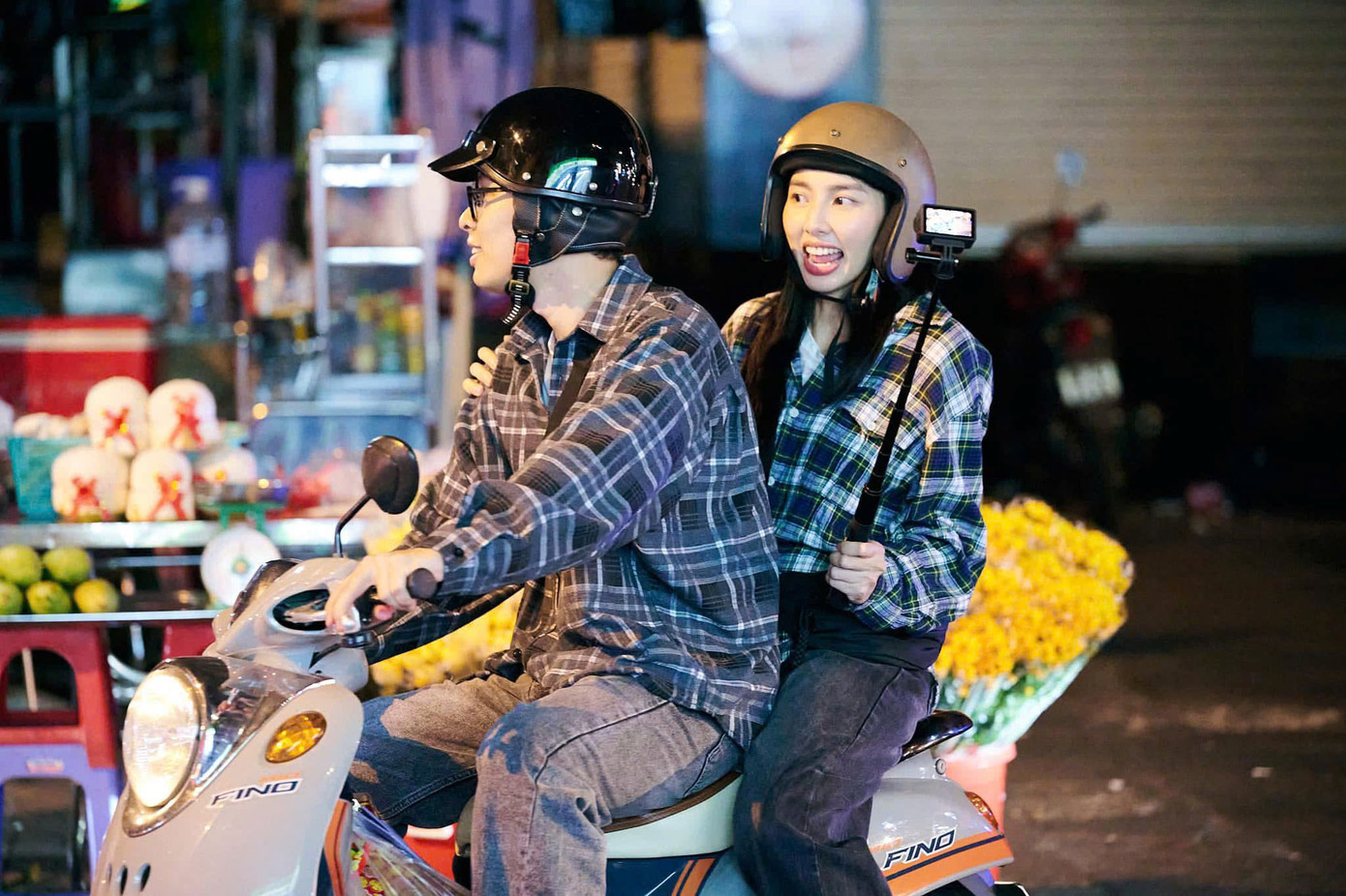 HURRYKNG rất biết cách chăm sóc và hỗ trợ Thùy Tiên. HURRYKNG rất biết cách chăm sóc và hỗ trợ Thùy Tiên.