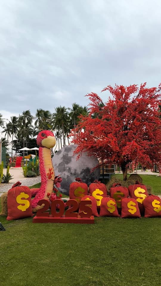 Ảnh: Hoàng Huy, Thoa Thật Thà Ảnh: Hoàng Huy, Thoa Thật Thà