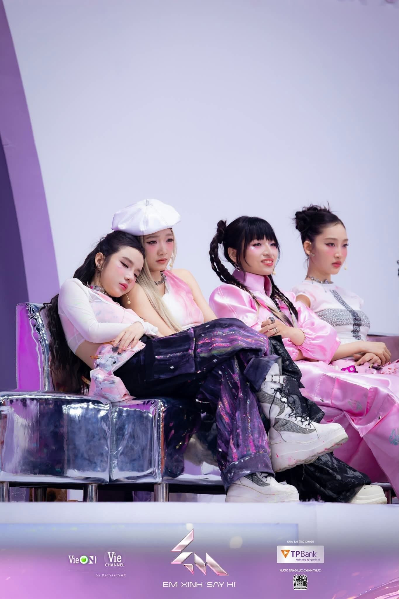 LyLy và DANMY trở nên thân thiết trong chương trình.