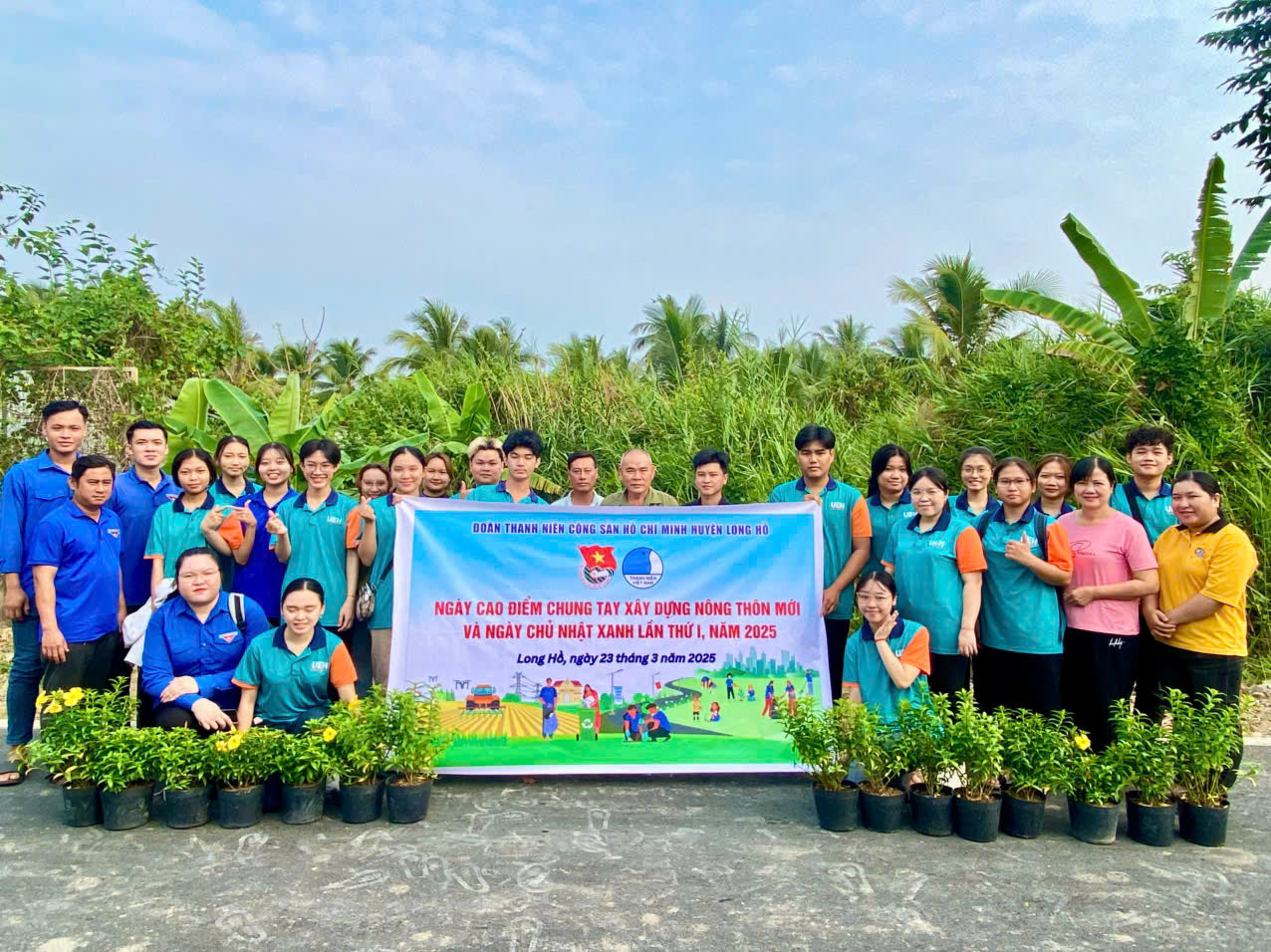 Ảnh: Đoàn Thị Trấn Long Hồ Ảnh: Đoàn Thị Trấn Long Hồ