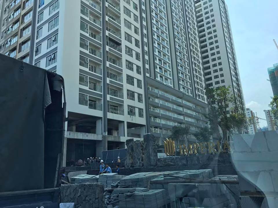 Dân chung cư hạng sang lo nơm nớp sau trận mưa trút nước ảnh 11