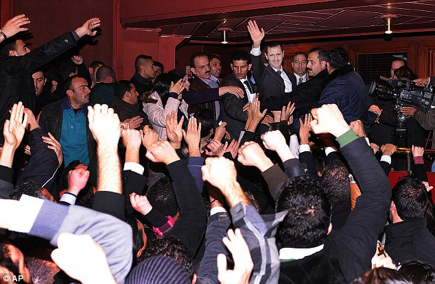 Sự xuất hiện trở lại của ông Assad đã thu hút sự chú ý của nhiều người 