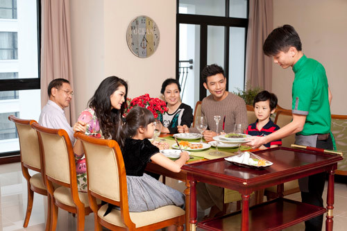 Sở hữu xe Mercedes Benz S400 cùng Vinhomes Central Park ảnh 1