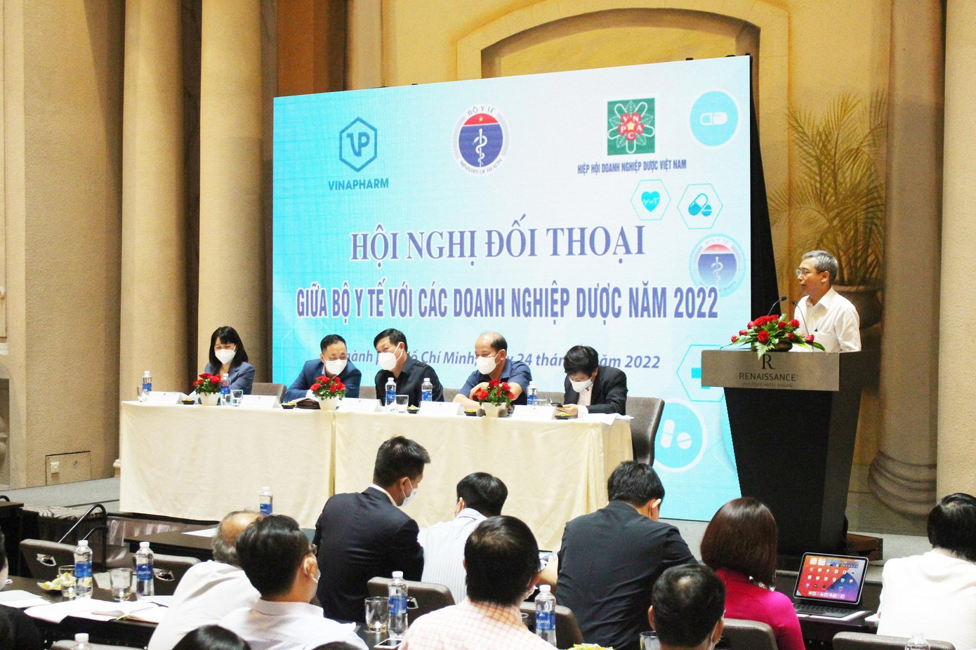 Lần đầu tiên Bộ Y tế tổ chức đối thoại với doanh nghiệp dược để tháo gỡ khó khăn