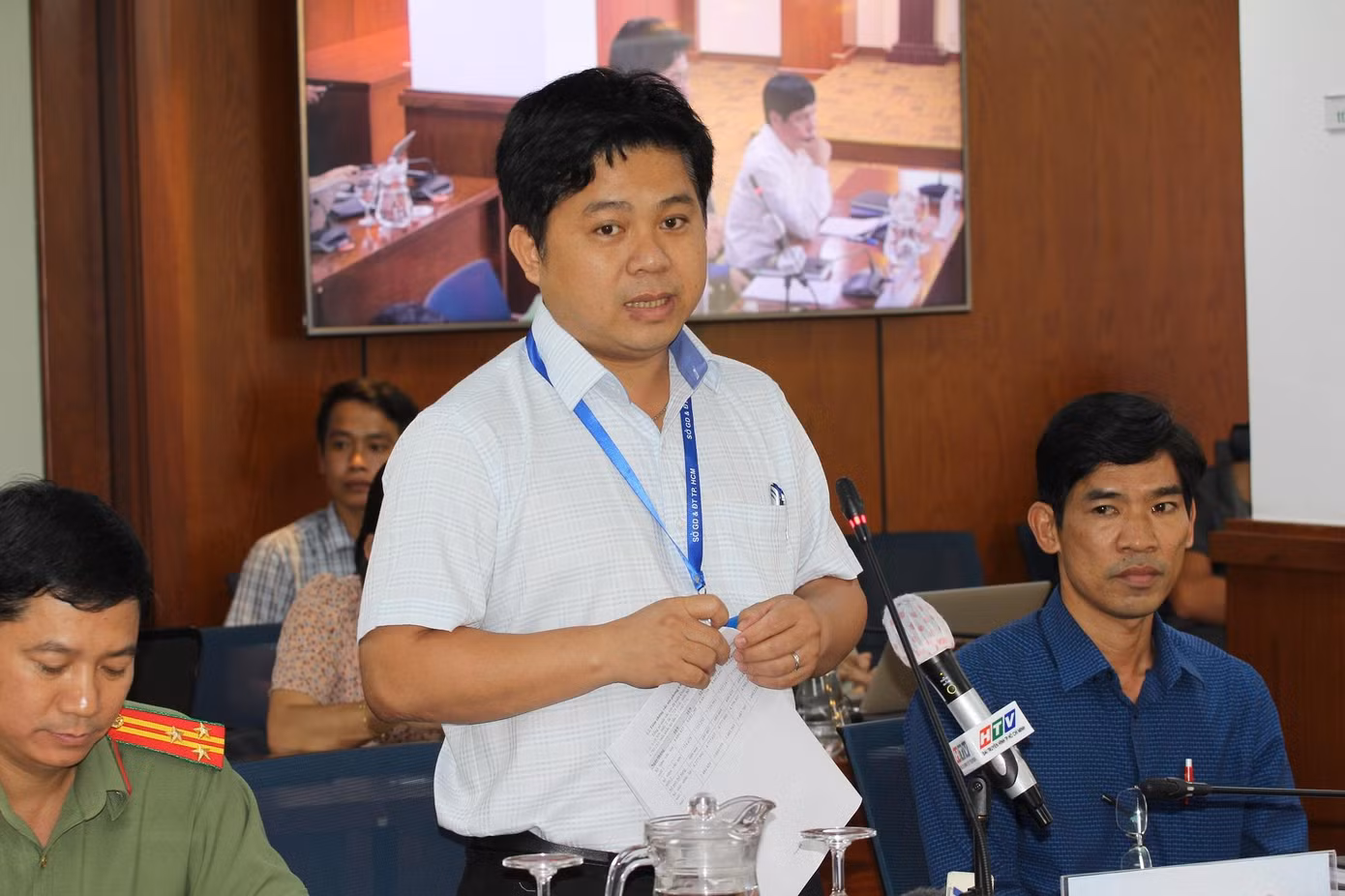 Ông Hồ Tấn Minh, Chánh văn phòng Sở GD&amp;ĐT TPHCM cung cấp thông tin tại buổi họp báo