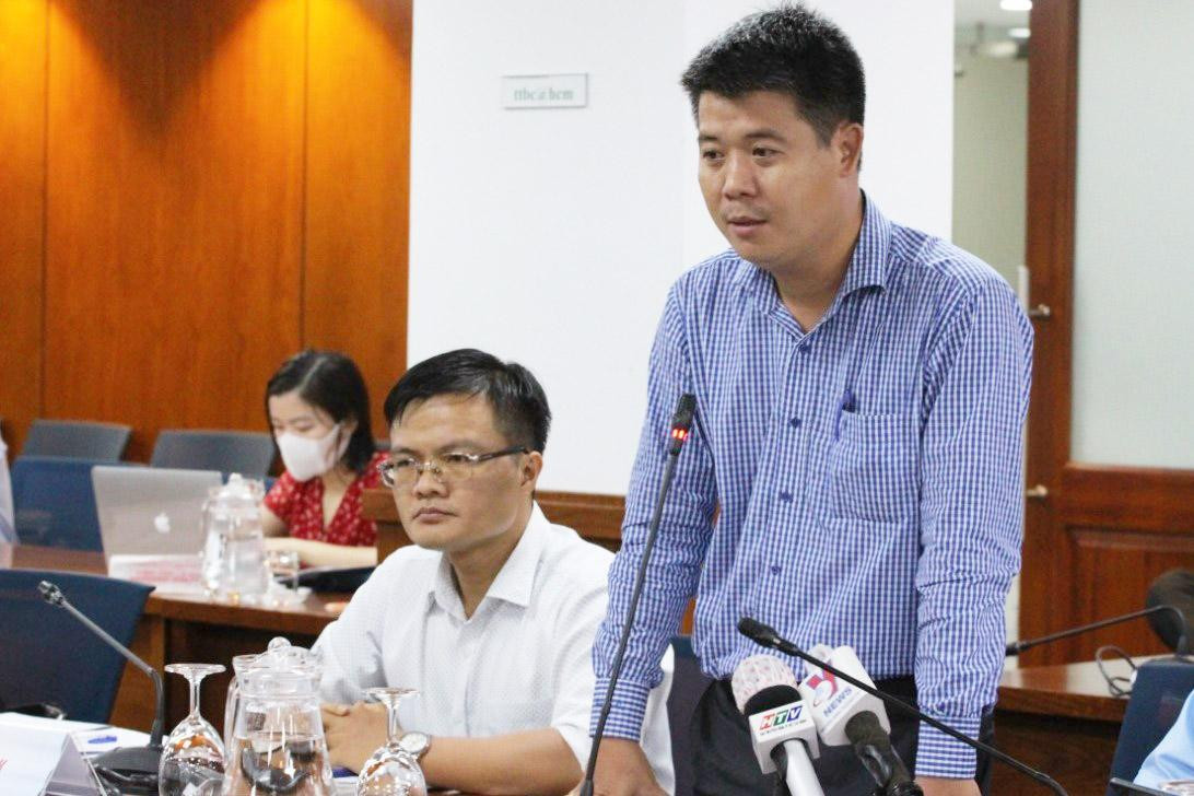 Ông Quang Đạo chia sẻ thông tin về phương án siêu âm cho cây xanh đô thị