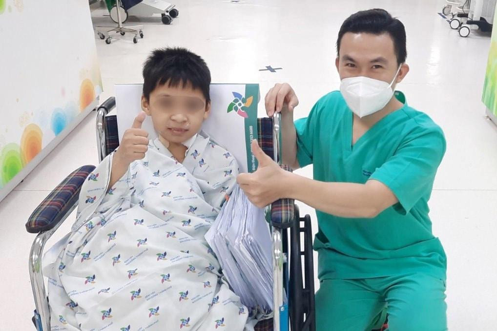 Sau khi được can thiệp ECMO, điều trị tích cực, sức khỏe của bệnh nhi đã bình phục tốt Sau khi được can thiệp ECMO, điều trị tích cực, sức khỏe của bệnh nhi đã bình phục tốt