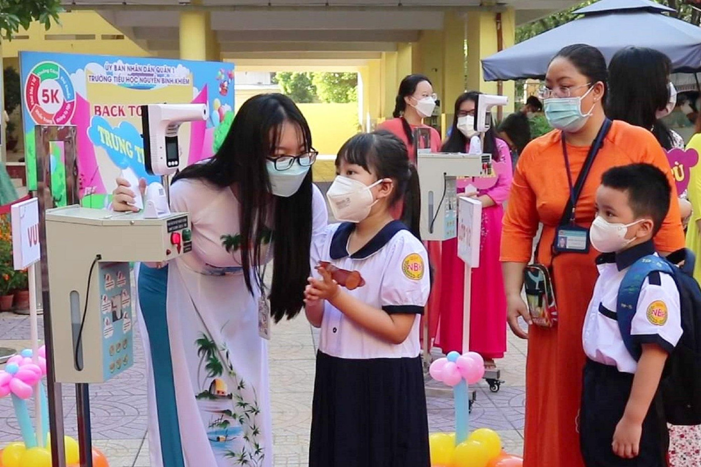 Ngành Y tế và ngành Giáo dục đang chủ động khống chế dịch COVID-19 trong trường học Ngành Y tế và ngành Giáo dục đang chủ động khống chế dịch COVID-19 trong trường học