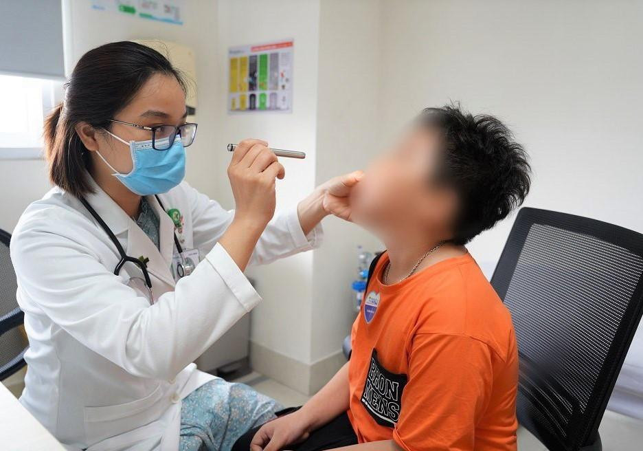 Dị vật đường thở là tình huống thường gặp ở trẻ em, phụ huynh cần nhận biết, phát hiện sớm Dị vật đường thở là tình huống thường gặp ở trẻ em, phụ huynh cần nhận biết, phát hiện sớm