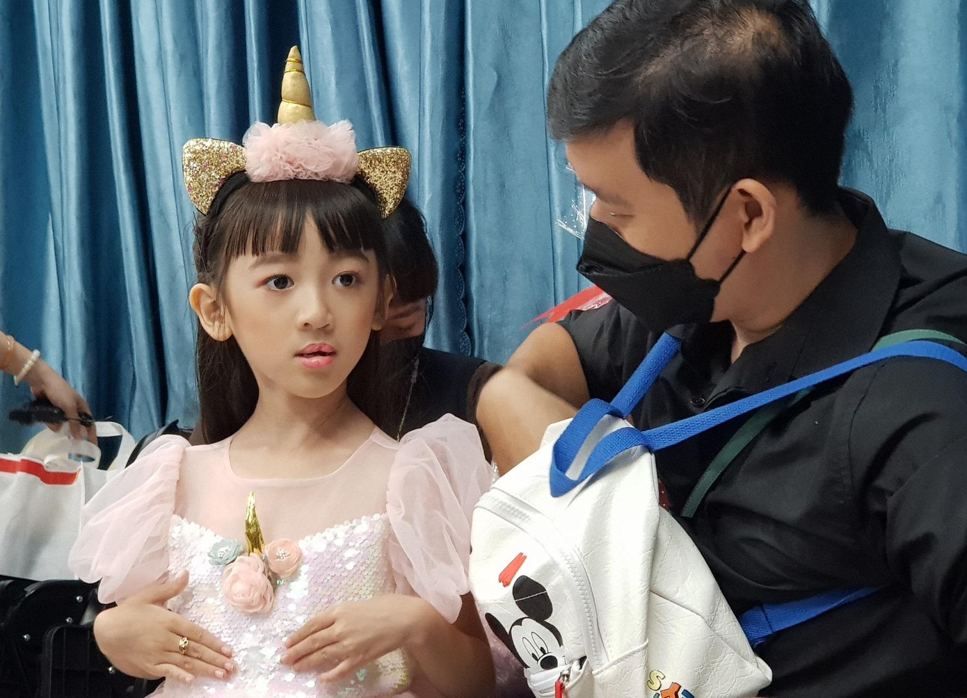 Một bé gái "xinh như thiên thần" sau khi được bác sĩ phẫu thuật tái tạo tật khe môi hở vòm Một bé gái "xinh như thiên thần" sau khi được bác sĩ phẫu thuật tái tạo tật khe môi hở vòm