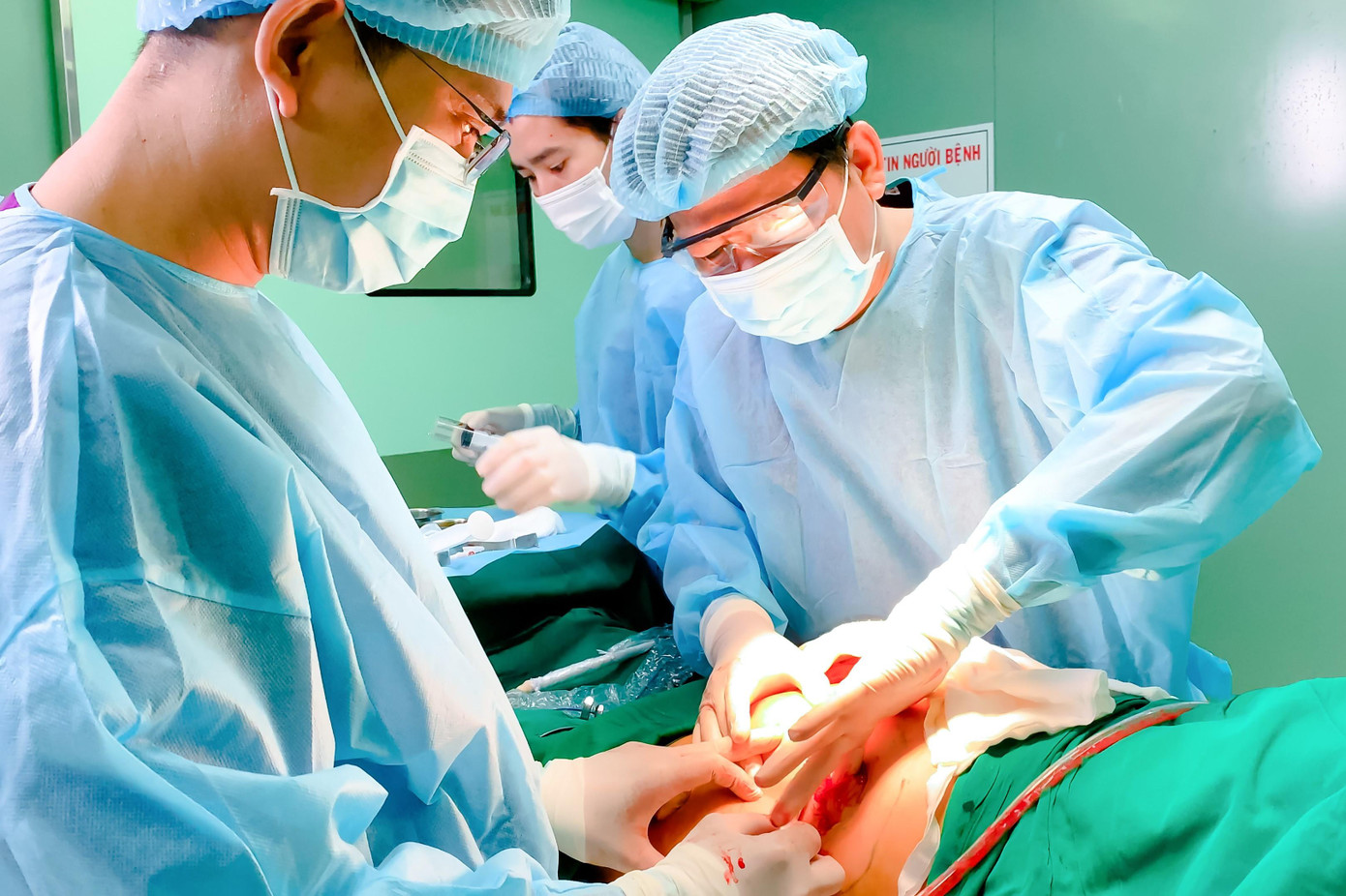 Một trường hợp bị tai biến thẩm mỹ được bác sĩ can thiệp cấp cứu