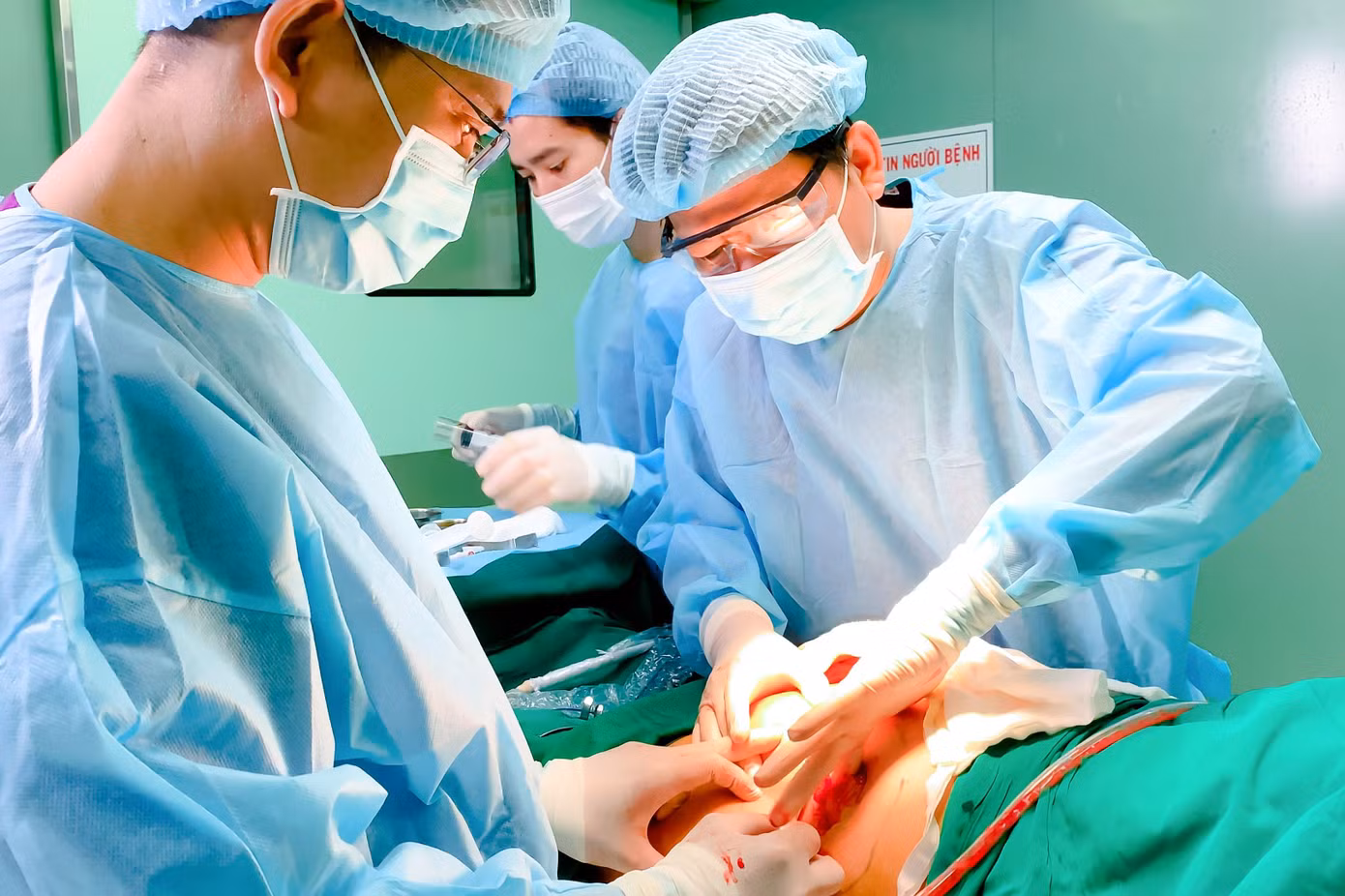 Một trường hợp bị tai biến thẩm mỹ được bác sĩ can thiệp cấp cứu