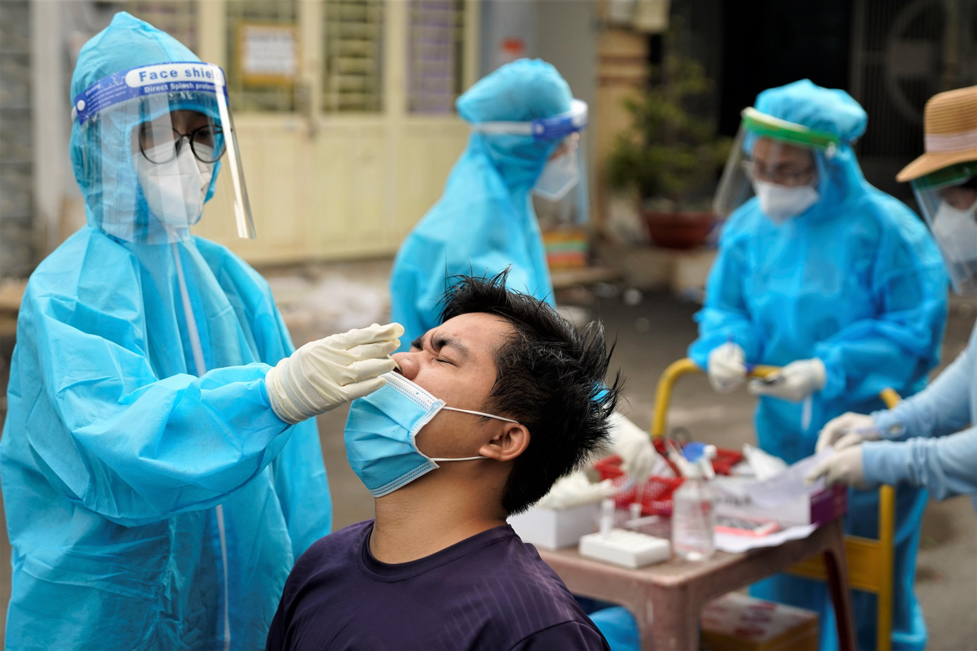 Sở Y tế TPHCM đang chủ động các giải pháp ngăn chặn dịch COVID-19 sau kỳ nghỉ Tết