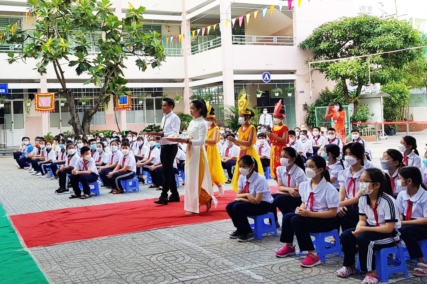 Ngày 16/4 học sinh khối 6 toàn thành phố và học sinh khối 5 của 5 trường được chọn sẽ tiêm vắc xin ngừa COVID-19 Ngày 16/4 học sinh khối 6 toàn thành phố và học sinh khối 5 của 5 trường được chọn sẽ tiêm vắc xin ngừa COVID-19