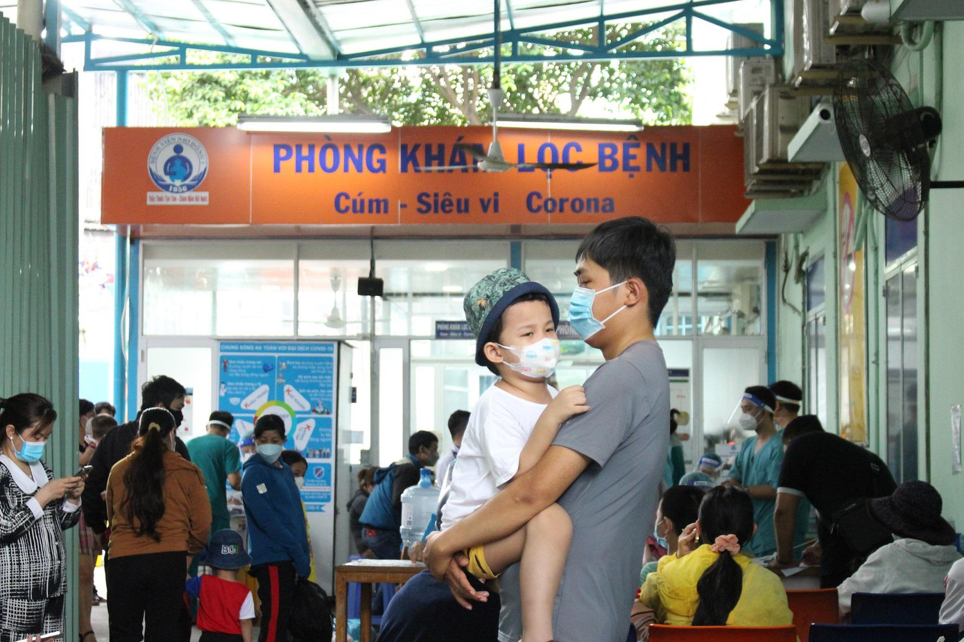 Hầu hết trẻ đến khám sẽ được bác sĩ cho về nhà, theo dõi, điều trị ngoại trú vì tình trạng bệnh nhẹ, không cần nhập viện. Hầu hết trẻ đến khám sẽ được bác sĩ cho về nhà, theo dõi, điều trị ngoại trú vì tình trạng bệnh nhẹ, không cần nhập viện.