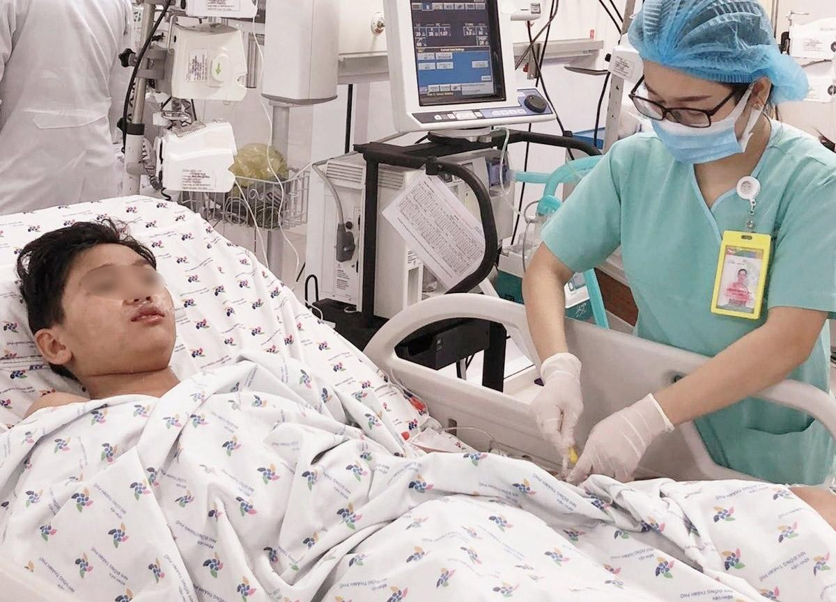 Sau 2 tuần điều trị tích cực, bệnh nhi may mắn vượt qua cơn bão Cytokin, sức khỏe bình phục tốt Sau 2 tuần điều trị tích cực, bệnh nhi may mắn vượt qua cơn bão Cytokin, sức khỏe bình phục tốt