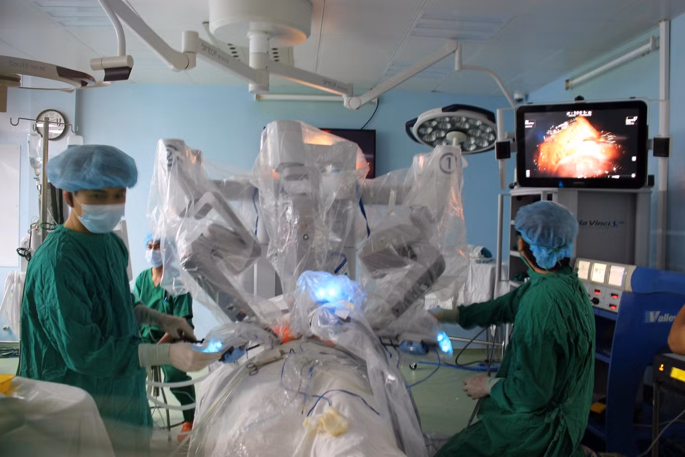 Robot tại Bệnh viện Bình Dân đã được ứng dụng thực hiện nhiều kỹ thuật khó trong y khoa