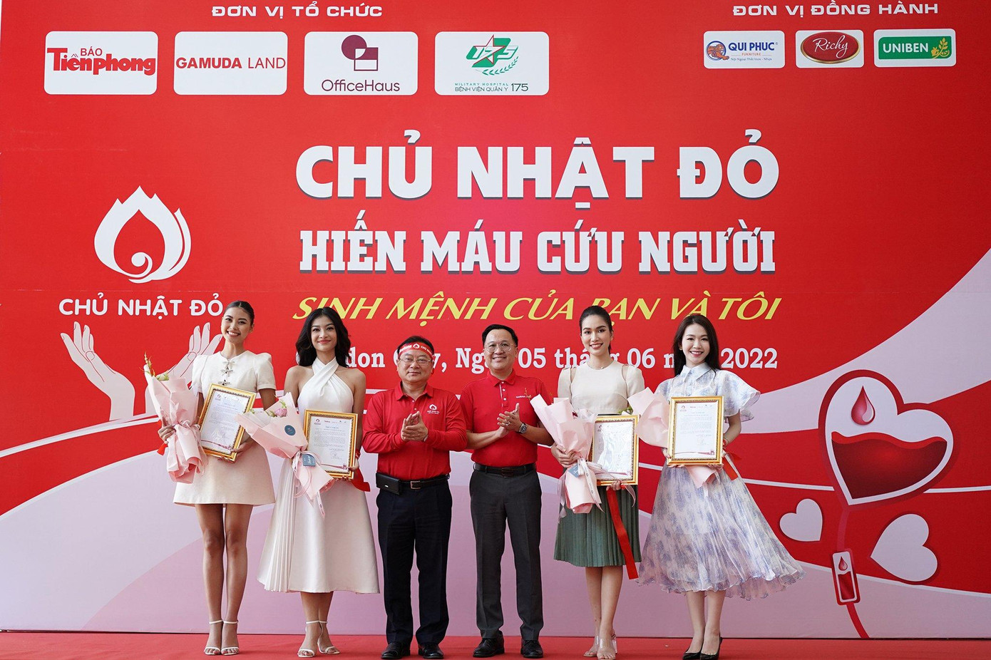 Chương trình có sự tham dự của nhiều người đẹp Hoa hậu Việt Nam