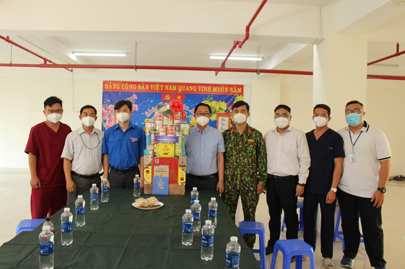 Bí thư Trung ương Đoàn Nguyễn Minh Triết chúc Tết cán bộ, nhân viên Bệnh viện dã chiến số 6. Bí thư Trung ương Đoàn Nguyễn Minh Triết chúc Tết cán bộ, nhân viên Bệnh viện dã chiến số 6.