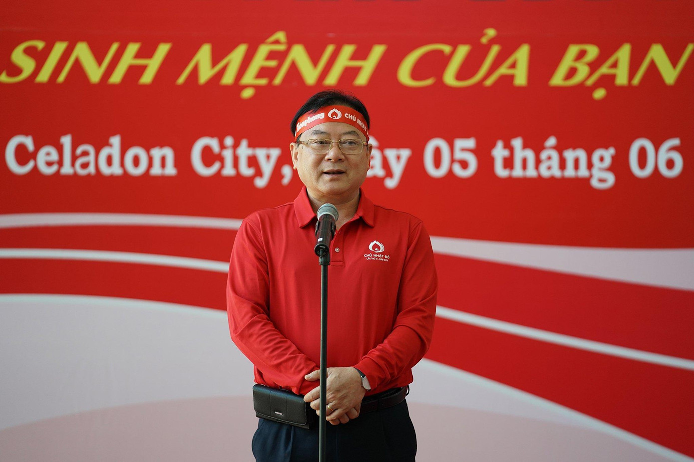 Nhà báo Lê Xuân Sơn, Tổng biên tập báo Tiền Phong - Trưởng ban tổ chức Chương trình Chủ nhật Đỏ