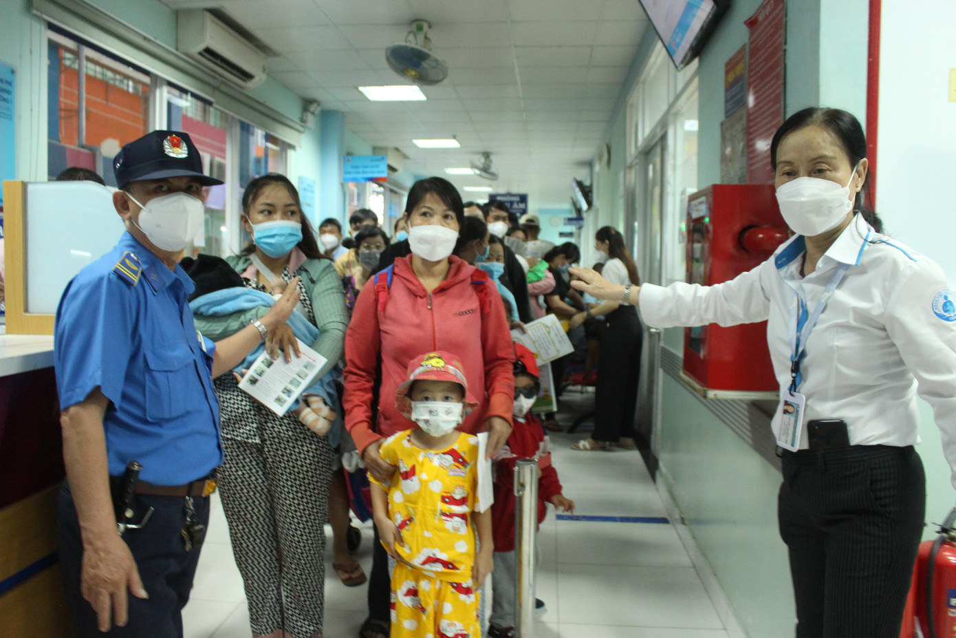 Dịch SXH đang là một trong những nguyên nhân gây áp lực quá tải bệnh nhân tại các bệnh viện Dịch SXH đang là một trong những nguyên nhân gây áp lực quá tải bệnh nhân tại các bệnh viện