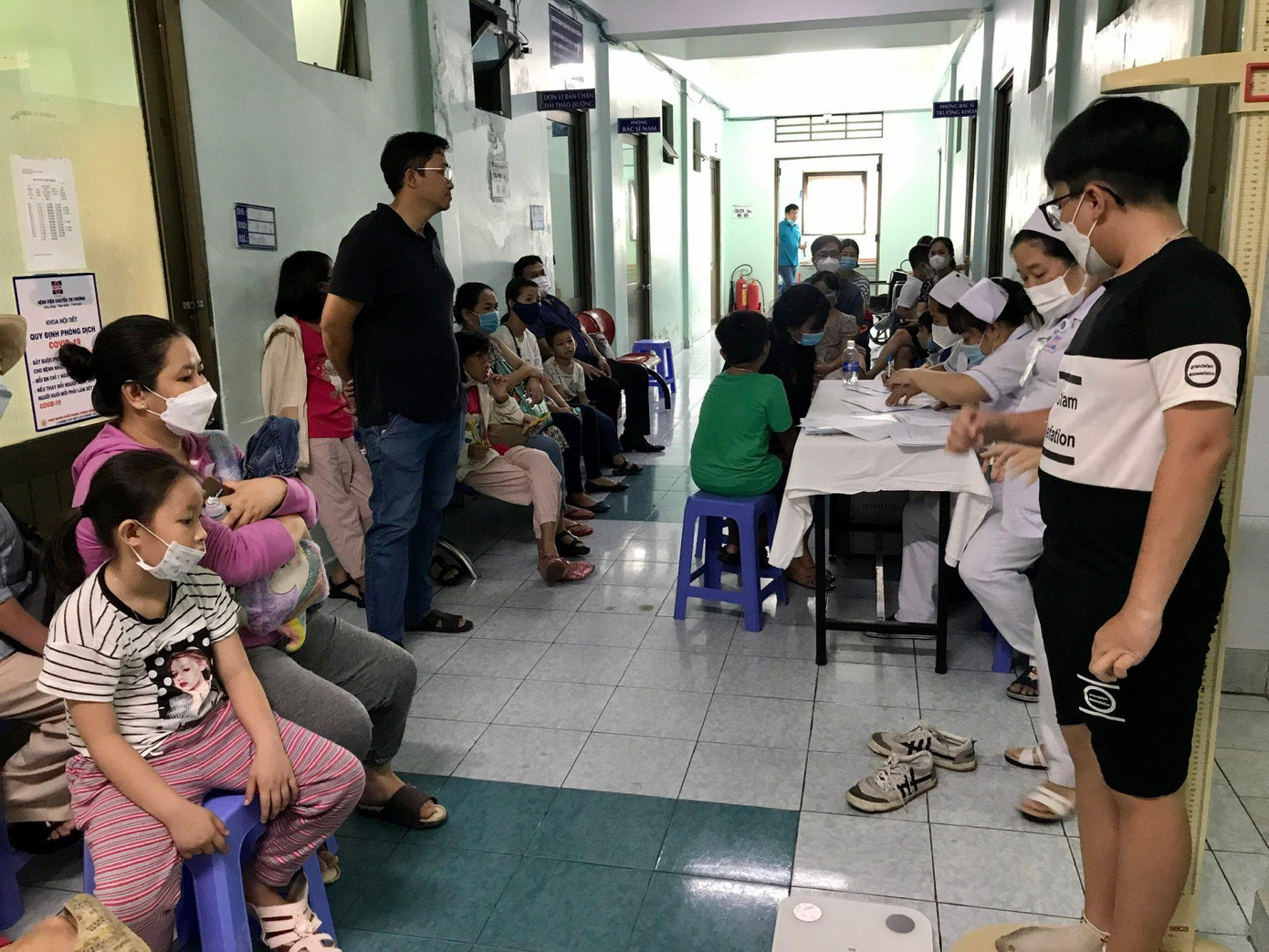 Sau nhiều năm khám tầm soát, Bệnh viện Nguyễn Tri Phương đã phát hiện và đang điều trị thành công cho hơn 100 trẻ bị thiếu hormone tăng trưởng Sau nhiều năm khám tầm soát, Bệnh viện Nguyễn Tri Phương đã phát hiện và đang điều trị thành công cho hơn 100 trẻ bị thiếu hormone tăng trưởng