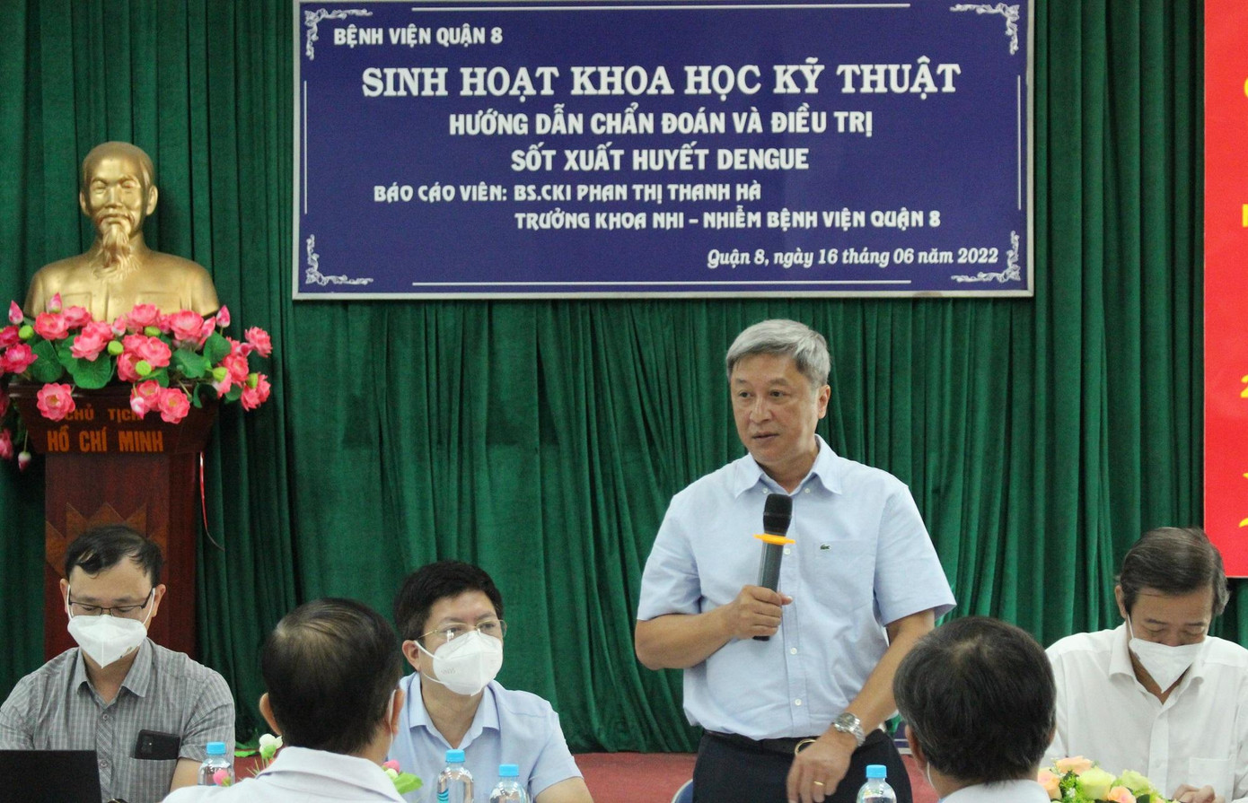 Thứ trưởng Bộ Y tế Nguyễn Trường Sơn đề nghị các đơn vị liên quan khẩn trương tăng cường phòng chống SXH bảo vệ cộng đồng