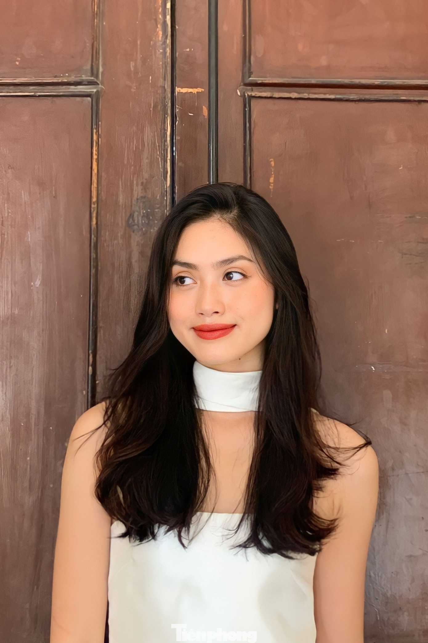 Hình ảnh đời thường của tân hoa khôi Trường Đại học Quốc tế Sài Gòn. “Em sẽ cố gắng học và hoàn thành sứ mệnh của một hoa khôi Trường Đại học Quốc tế Sài Gòn. Em sẽ dùng sức ảnh hưởng của mình để kêu gọi mọi người cùng chung tay làm các công việc thiện nguyện” - tân hoa khôi chia sẻ. Hình ảnh đời thường của tân hoa khôi Trường Đại học Quốc tế Sài Gòn. “Em sẽ cố gắng học và hoàn thành sứ mệnh của một hoa khôi Trường Đại học Quốc tế Sài Gòn. Em sẽ dùng sức ảnh hưởng của mình để kêu gọi mọi người cùng chung tay làm các công việc thiện nguyện” - tân hoa khôi chia sẻ.