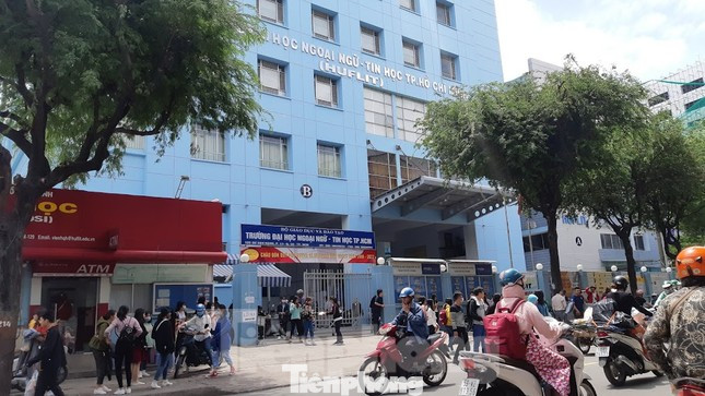 Trường ĐH Ngoại ngữ Tin học TPHCM